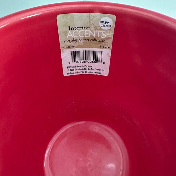 2 for $10 🎁 Red Interior Accents Ribbed Ceramic Pot - Picture 4 of 4